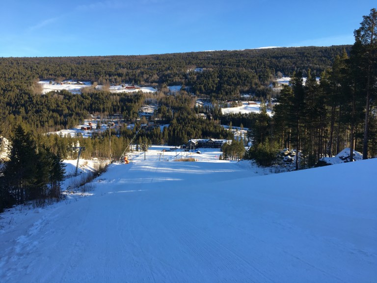 uvdal-alpinsenter-fra-bakken